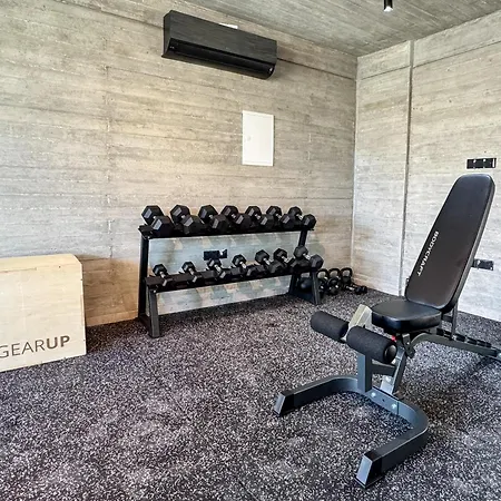 Apartamento Malberry Park 202 - Modern 2 Bedroom With Pool, Gym, Jaccuzi