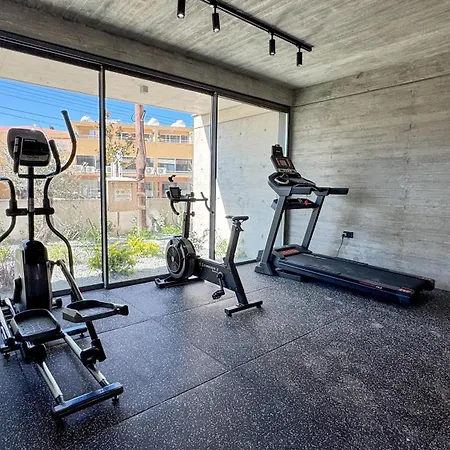 Malberry Park 202 - Modern 2 Bedroom With Pool, Gym, Jaccuzi Apartamento