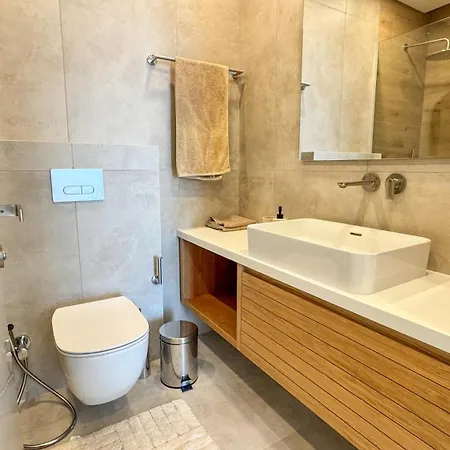 Malberry Park 202 - Modern 2 Bedroom With Pool, Gym, Jaccuzi Apartamento *