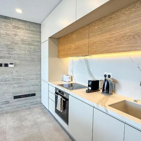 Malberry Park 202 - Modern 2 Bedroom With Pool, Gym, Jaccuzi Apartamento Pafos