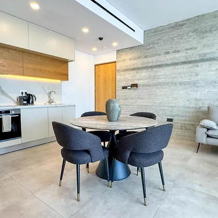Malberry Park 202 - Modern 2 Bedroom With Pool, Gym, Jaccuzi Apartamento Pafos